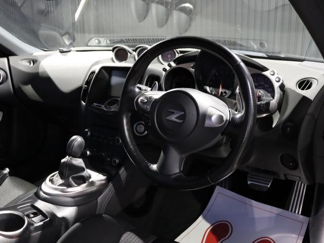 UZ0048371620_2_001.jpg