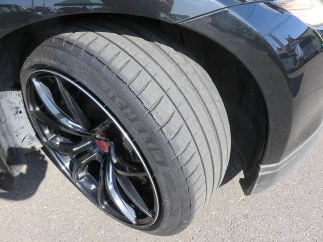 UJ0048359895_45_001.jpg