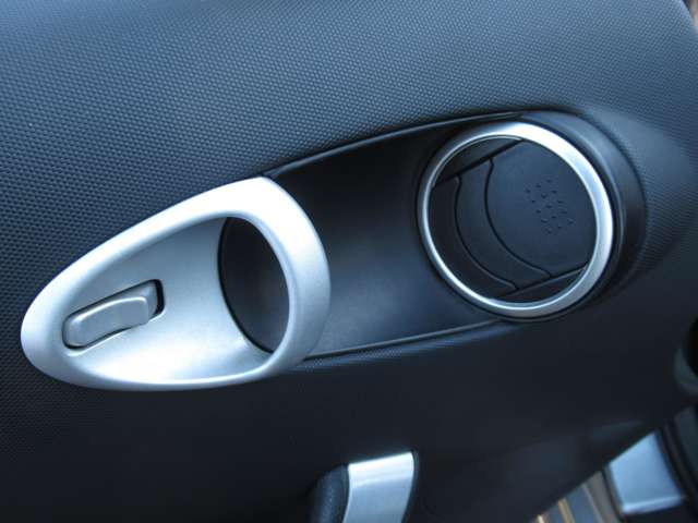 UZ0047424236_30_002.jpg