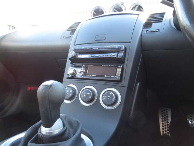 UZ0047424236_39_002.jpg