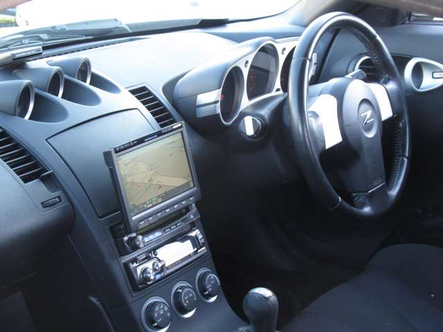 UZ0047424236_48_001.jpg