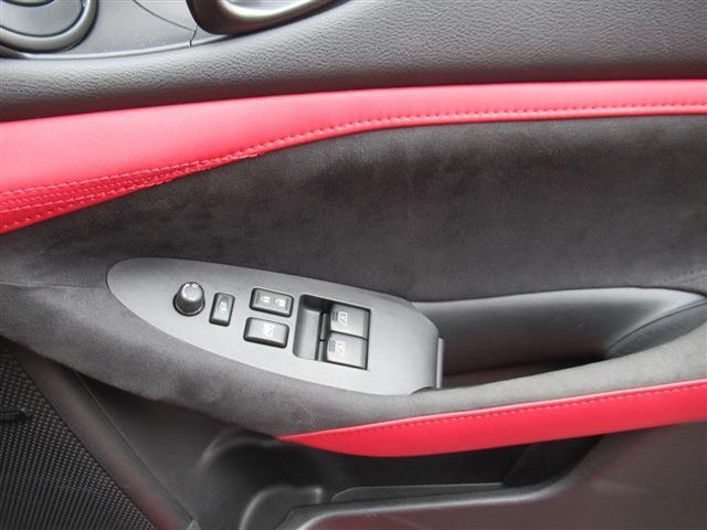 UJ0048083441_46_001.jpg
