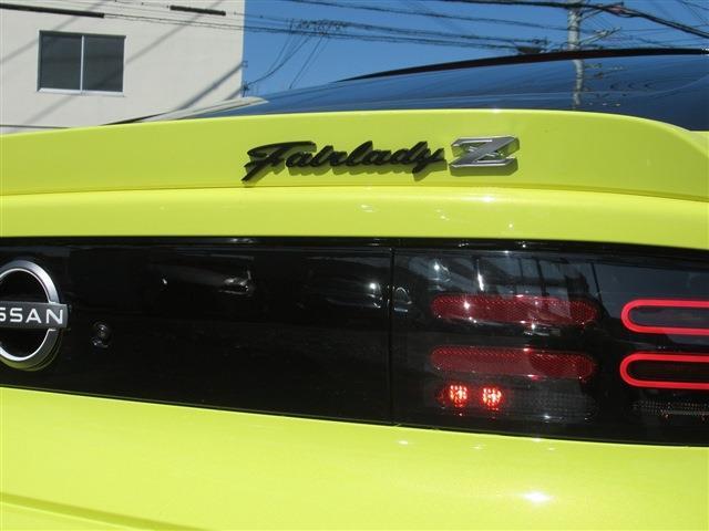 UJ0048252019_63_001.jpg