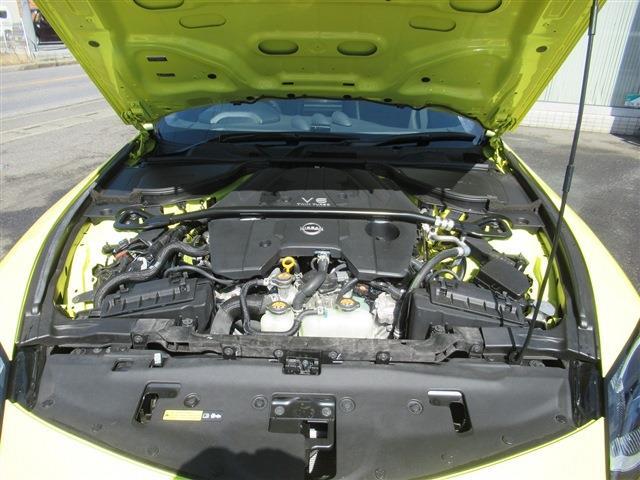 UJ0048252019_78_002.jpg