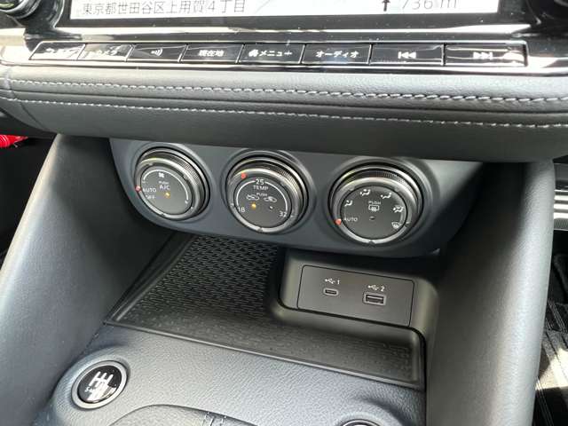 U00048579039_32_002.jpg