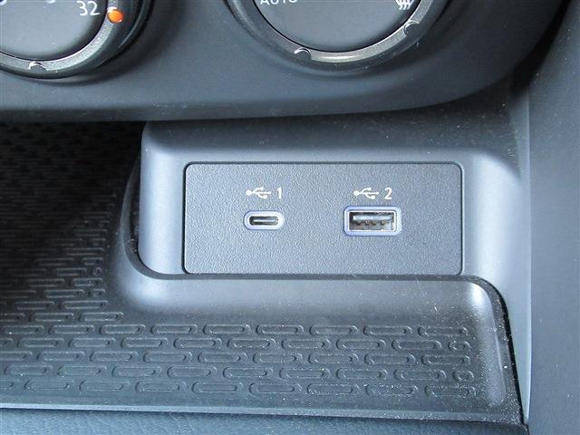 UJ0048227974_34_001.jpg