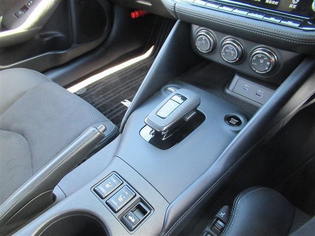 UJ0048227974_35_001.jpg