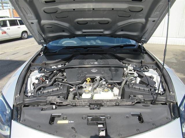 UJ0048227974_79_002.jpg
