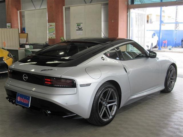 UJ0048227974_8_002.jpg