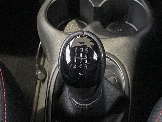 UZ0048375854_11_003.jpg