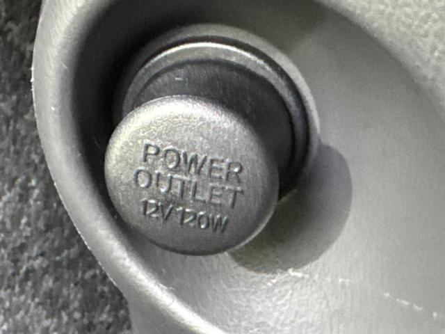 UZ0048530796_49_001.jpg