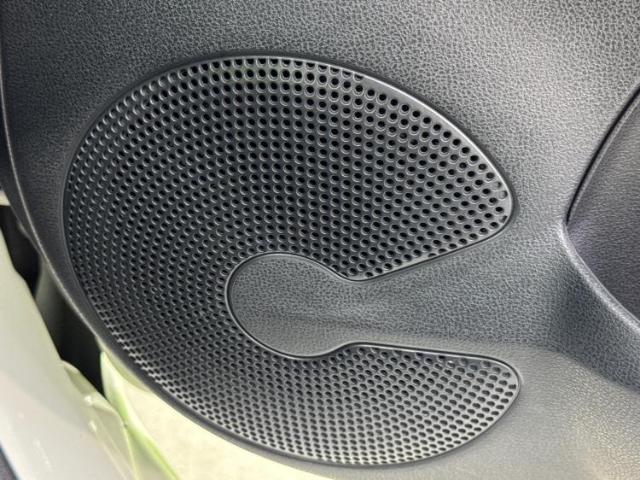 UZ0048530796_55_001.jpg