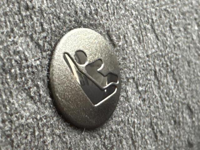 UZ0048530796_61_001.jpg