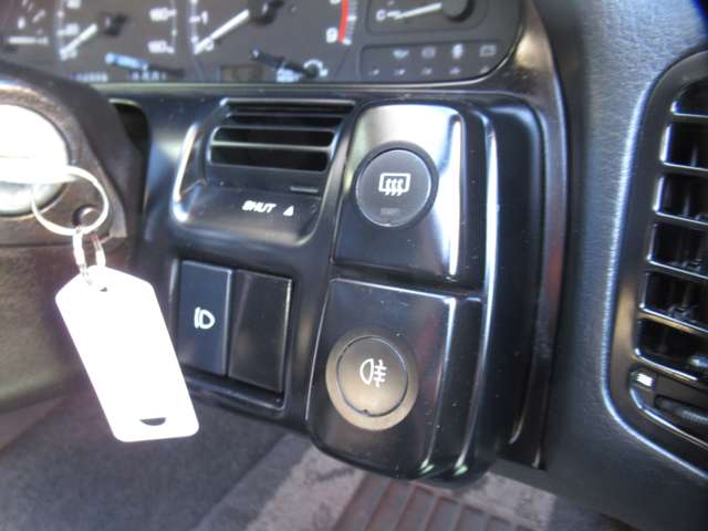 UJ0047593447_40_006.jpg
