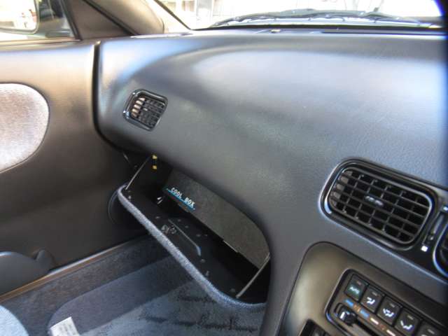 UJ0047593447_44_006.jpg