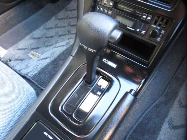 UJ0047593447_46_006.jpg