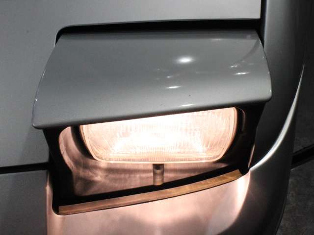 UZ0046071885_38_001.jpg