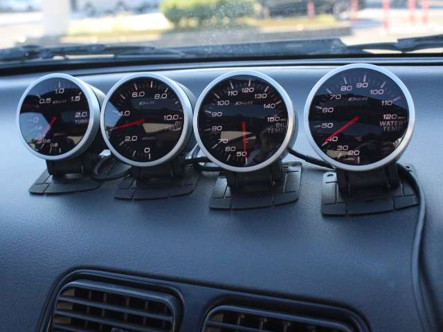 UZ0046071885_50_001.jpg