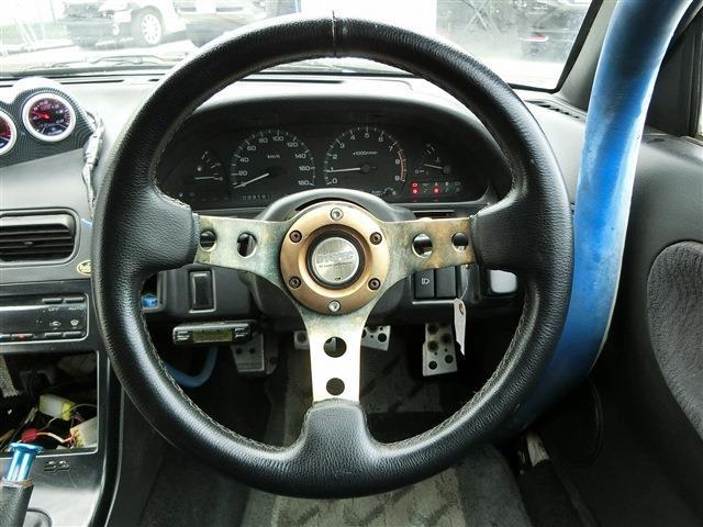 UJ0046696304_11_001.jpg