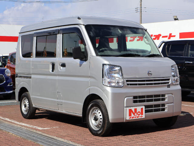 UZ0048559792_2_001.jpg