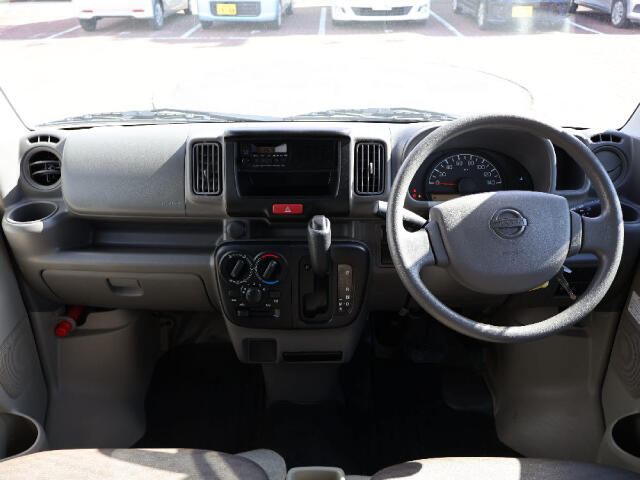 UZ0048559792_6_001.jpg