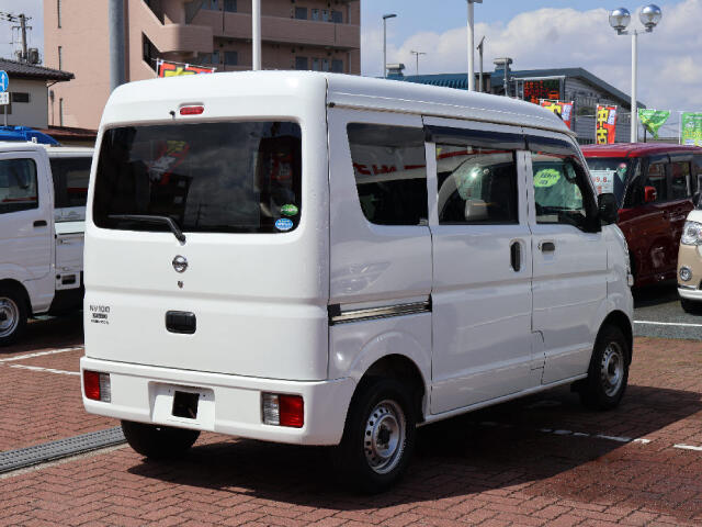 UZ0048622524_4_002.jpg