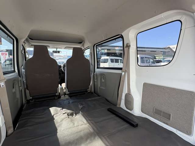 UJ0048337446_51_003.jpg