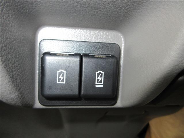 UJ0047921858_14_001.jpg