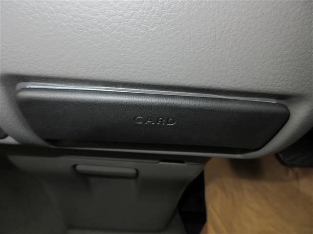 UJ0047921858_15_001.jpg