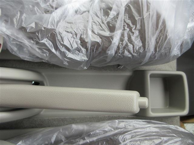 UJ0047921858_34_001.jpg
