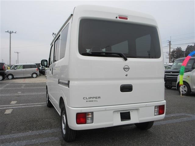 UJ0047921858_52_001.jpg