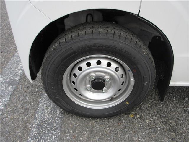 UJ0047921858_54_001.jpg