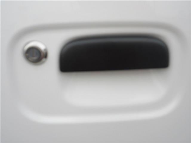 UJ0047921858_70_001.jpg