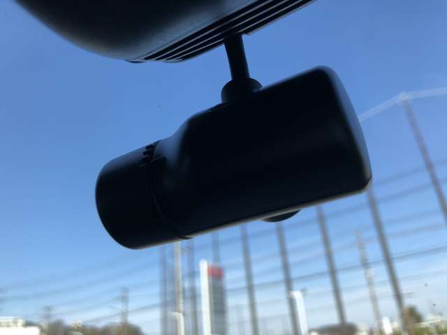 U00047767251_10_001.jpg