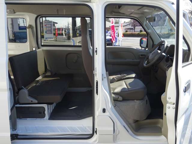 UJ0047860091_11_001.jpg