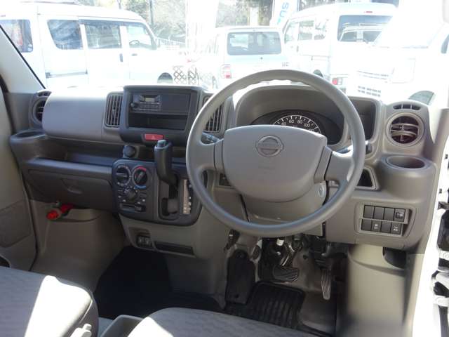 UJ0047860091_12_001.jpg