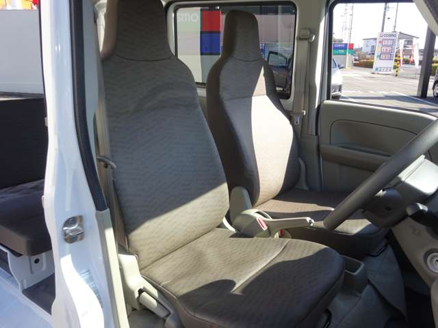 UJ0047860091_13_001.jpg