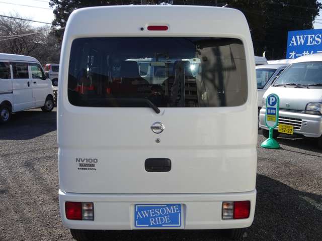 UJ0047860091_9_001.jpg