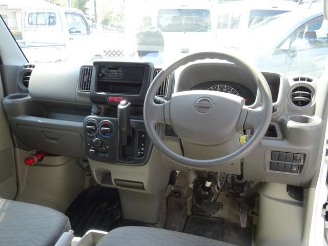 UJ0048629334_13_001.jpg
