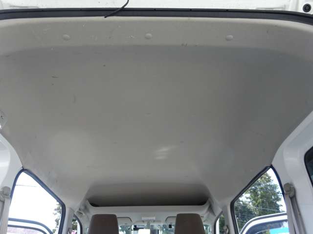 UJ0048629334_19_001.jpg