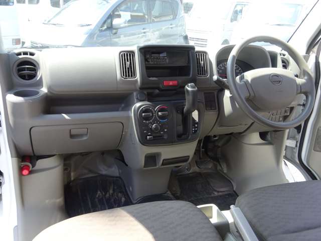 UJ0048629334_42_001.jpg
