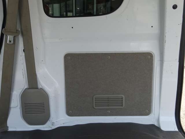 UJ0048629334_48_001.jpg