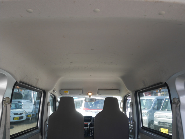 UZ0048169944_14_001.jpg