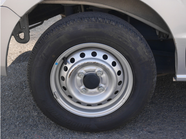 UZ0048169944_9_001.jpg