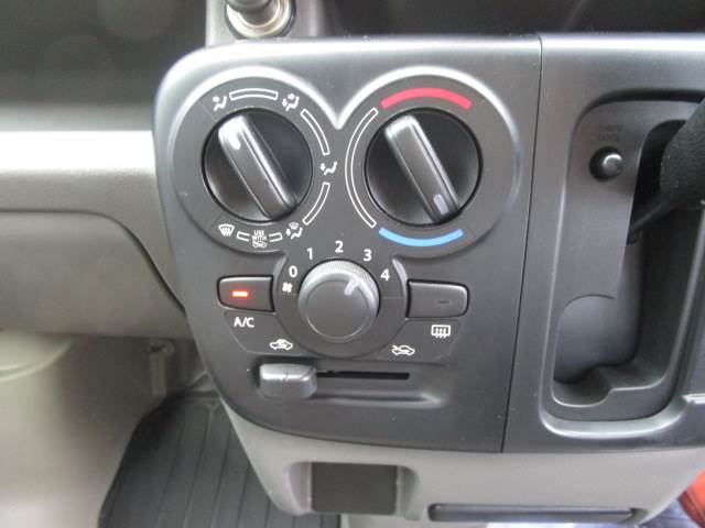 UZ0046340597_13_001.jpg