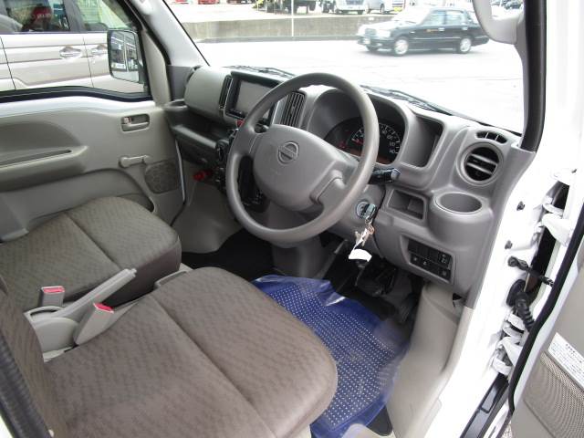 UZ0046340597_9_001.jpg