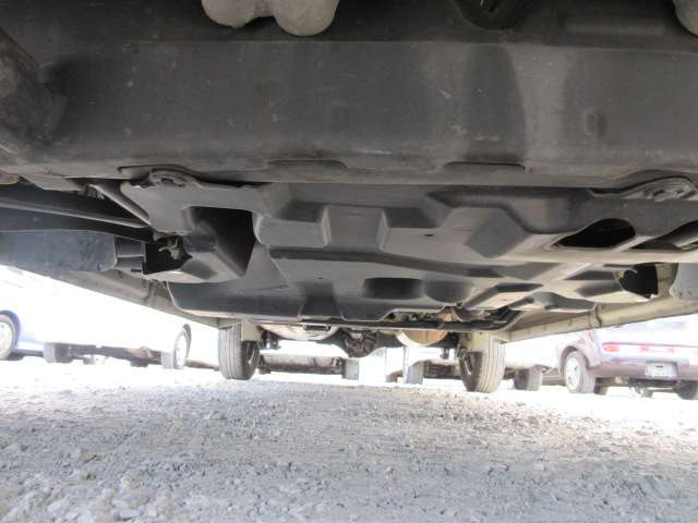 UJ0048170874_26_001.jpg