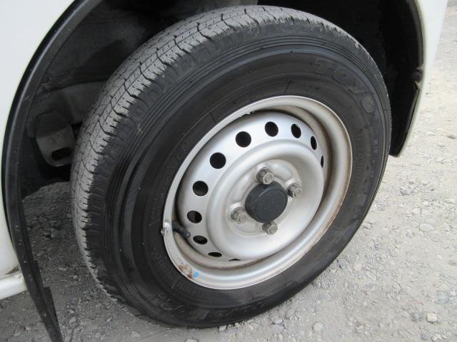 UJ0048170874_5_001.jpg