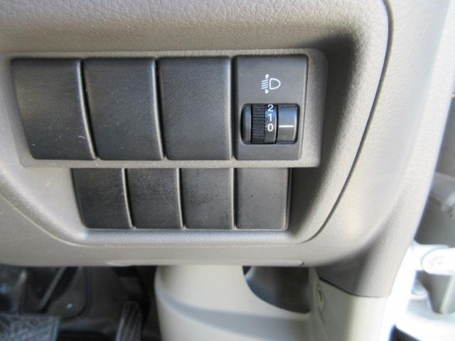 UJ0047052999_10_001.jpg