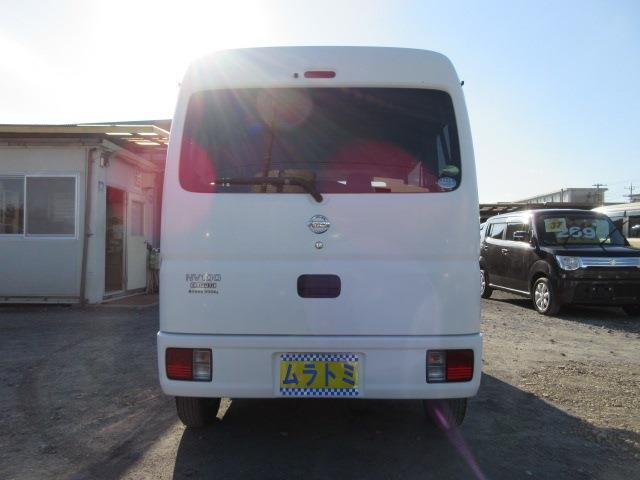 UJ0047052999_3_001.jpg